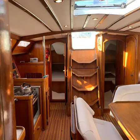 Nuit Sur Un Bateau *