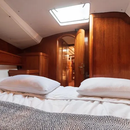 Nuit Sur Un Bateau *