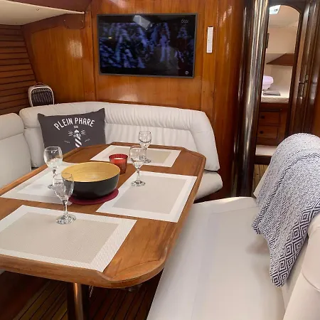 بوتيل Nuit Sur Un Bateau *