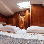 Nuit Sur Un Bateau *
