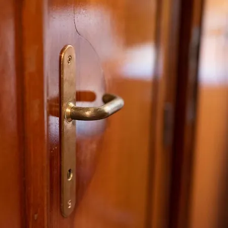 Nuit Sur Un Bateau Bådhotel La Rochelle (Charente-Maritime)