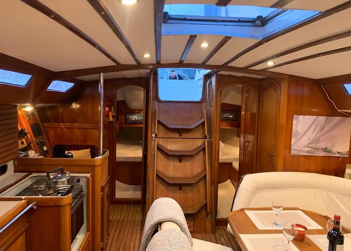 Bateau-hôtel Nuit Sur Un Bateau