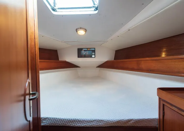 Bateau-hôtel Nuit Sur Un Bateau La Rochelle (Charente-Maritime)