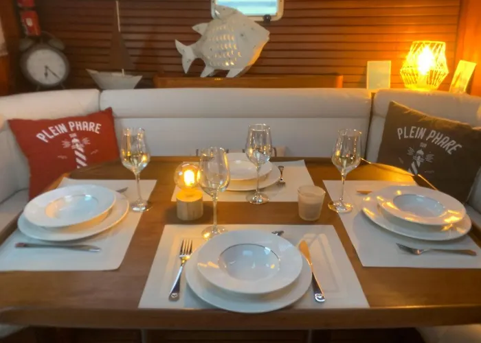 Nuit Sur Un Bateau Bateau-hôtel *
